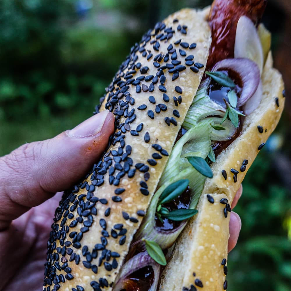 könnyű grill vacsora ötlet sült kolbász weber grill recept