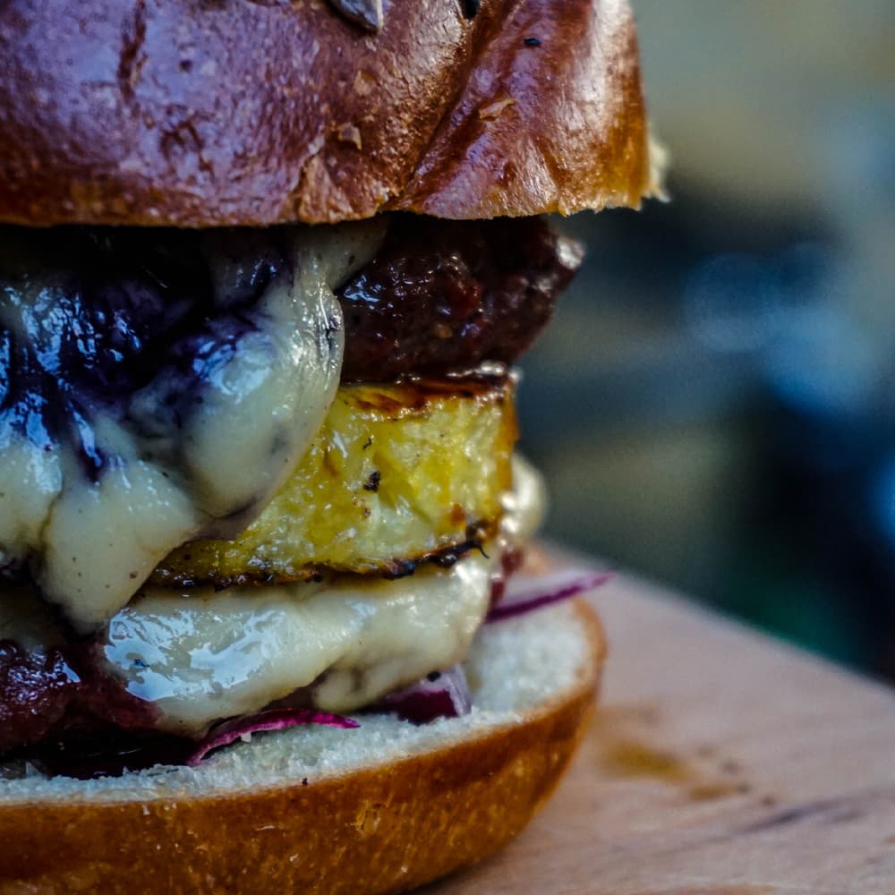 áfonyás ananászos burger grill weber recept