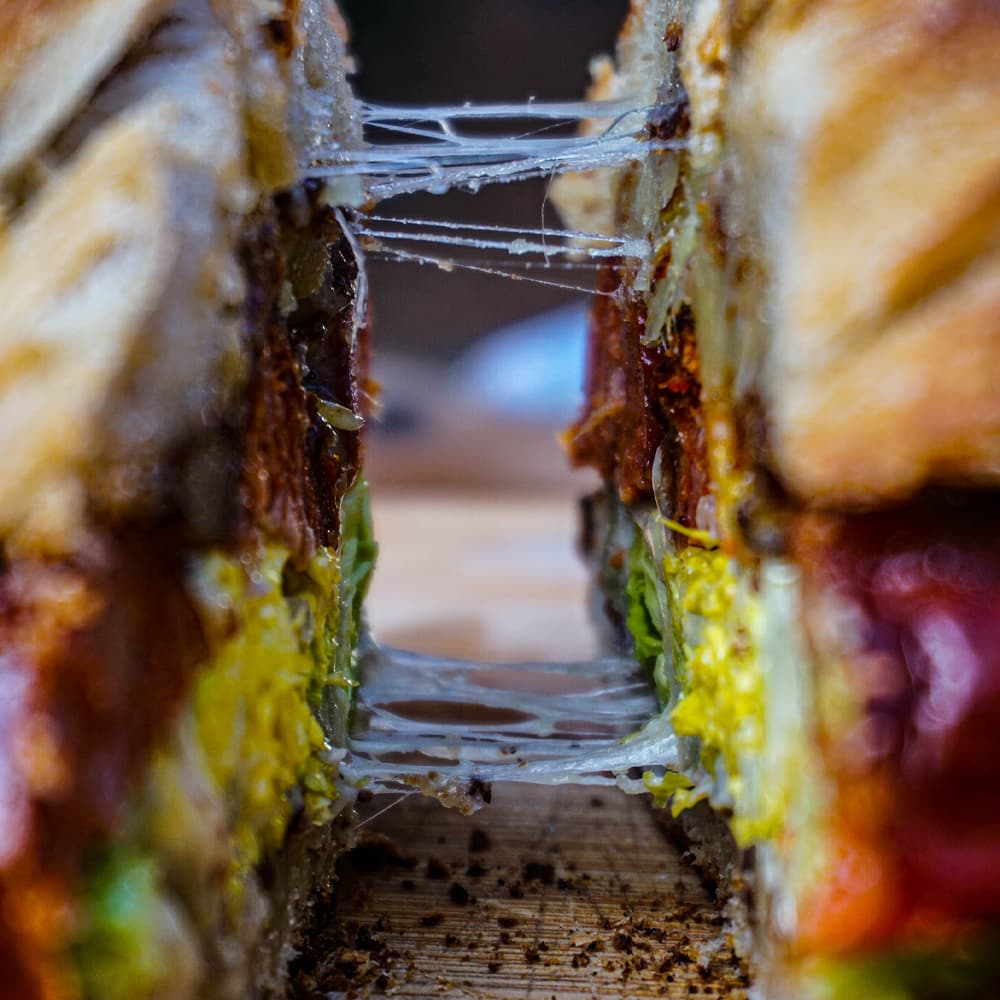 sült kolbászos grill szendvics weber recept