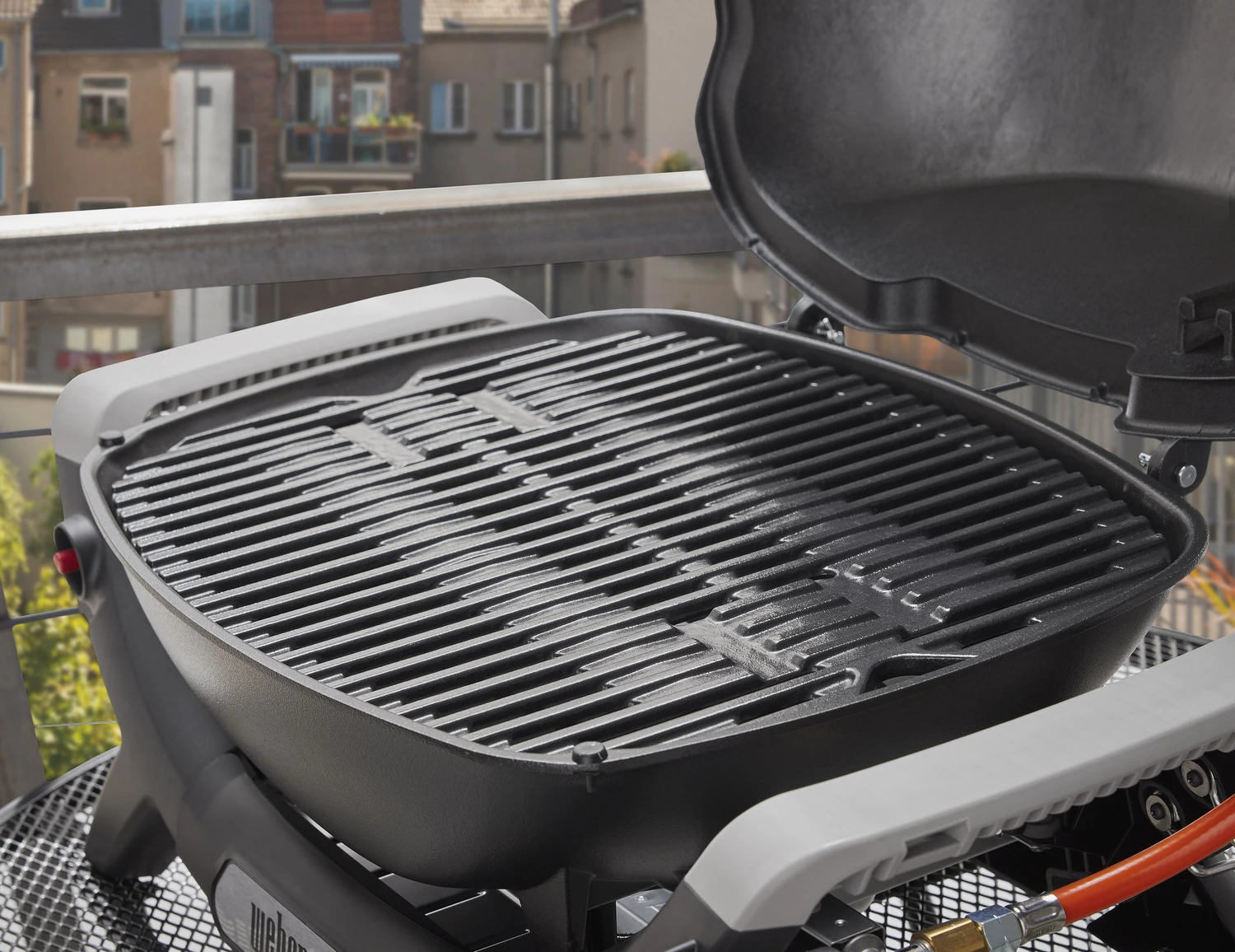 q1100N gázgrill lifestyle_1 kisméretű gázgrill q1100 fekete