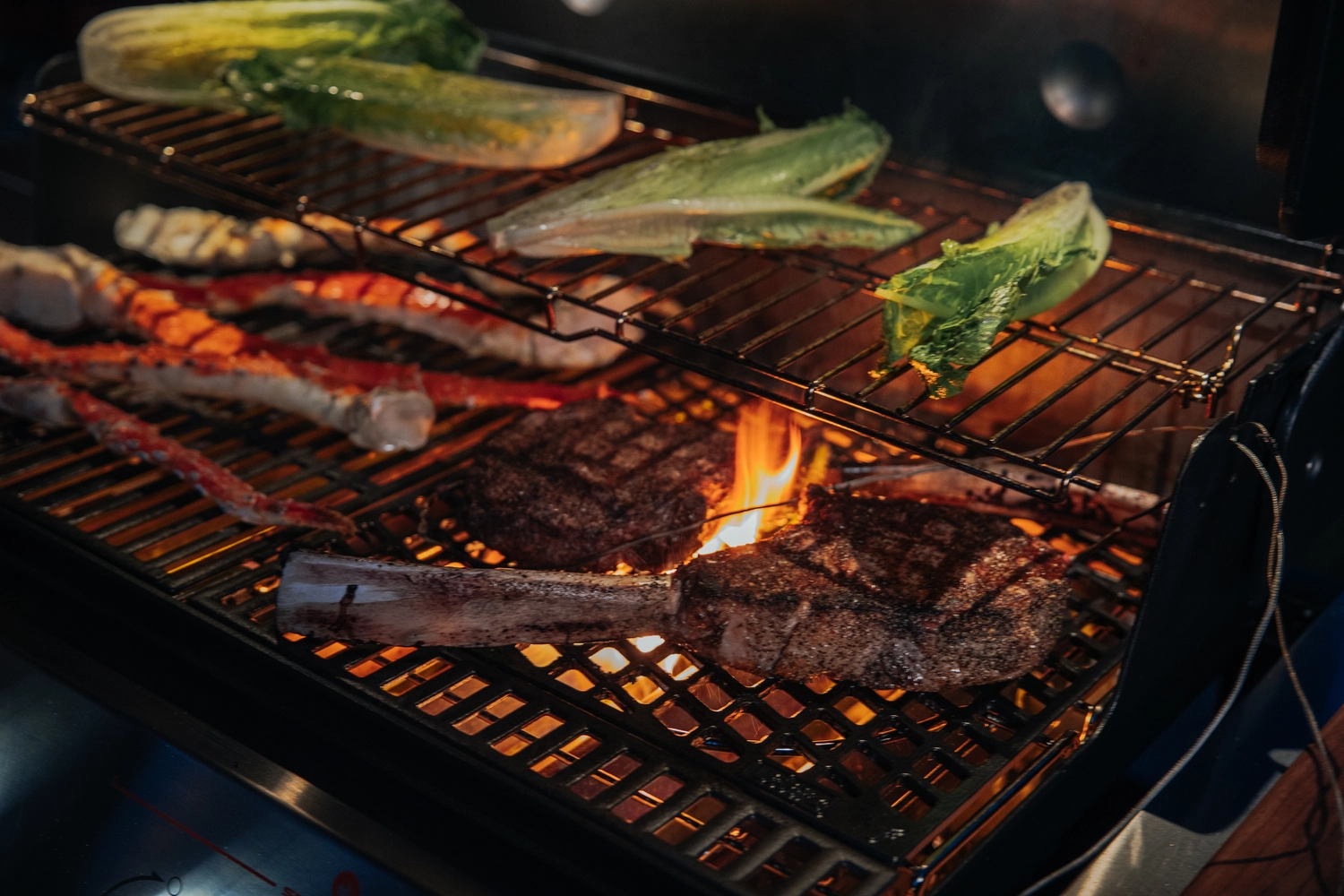 Steaksütő rács, kétoldalú Weber Crafted, öntöttvasból