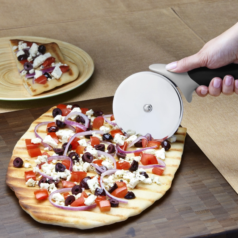 Pizzavágó vastag és vékony tésztához