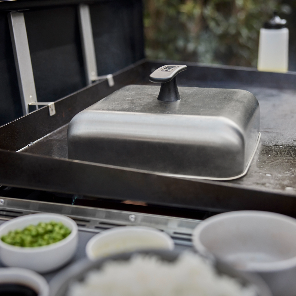 Nagy méretű grillfedő planchához